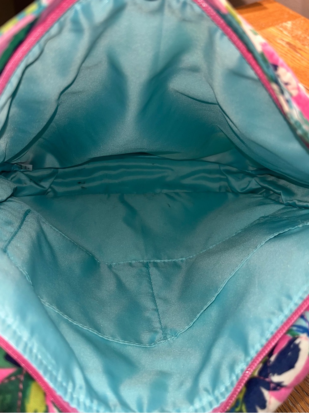 Vera Bradley Hipster Mail Bag Tropical Paradise Pink Green Aqua and Off-White - Picture 4 of 9